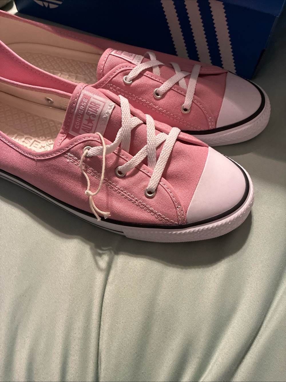 Converse ladies slip on sneaker size 10 - Picture 6 of 8